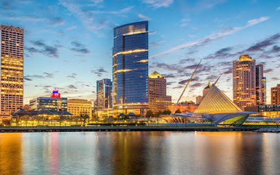 Truck parking near Milwaukee, WI