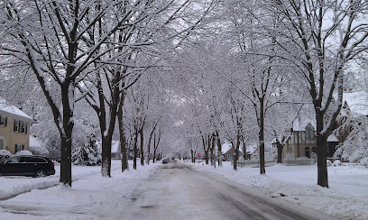 Truck parking near Shorewood, WI